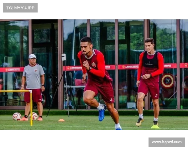 萨拉萨尔亚泰首秀倒计时！哥伦比亚边锋能否助保级队掀翻海港？